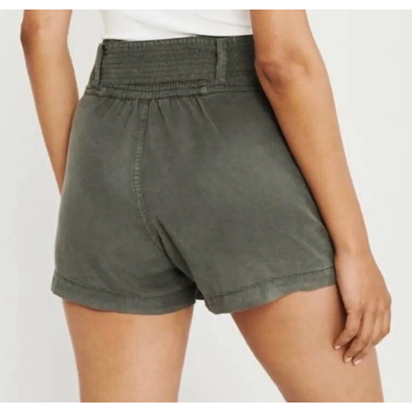 Abercrombie & Fitch Shorts Women's Size S Army Green Flowy 100% Lyocell Belted - Picture 3 of 9